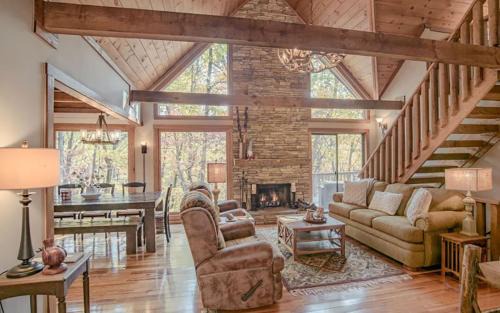 Big Canoe Casa | Gnome Mountain - Read Fireside Mix Drinks at the Wet Bar Play Community Golf