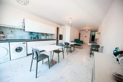 St. Paul's Bay Apartamento | Go Exchange, Block D, Apt 6 Entire Unit