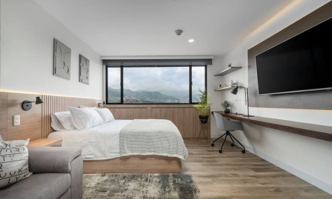 Guayabal Apartamento | Go Living 1015 · Cozy Loft apt, kitchenette and AC with coworking