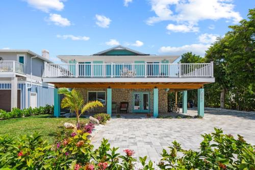 Laguna Shores Casa | Go to the beach from expansive heated pool home