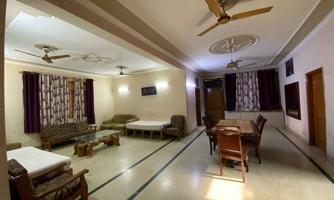 South West Apartamento | GoBravo-3BHK Near Airport & Cyber Hub