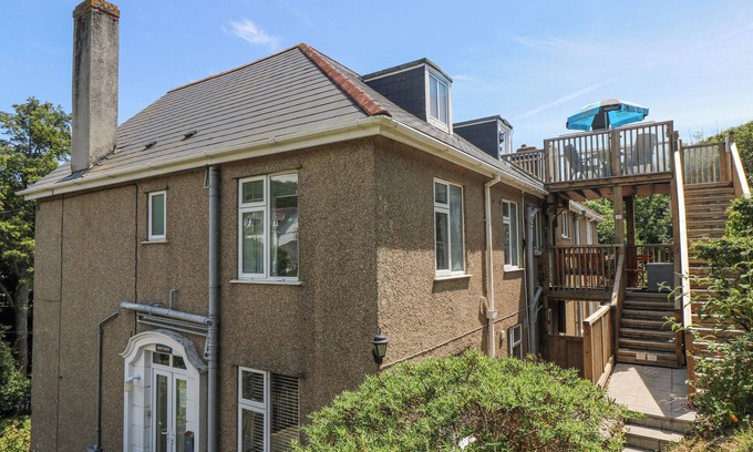 Saint Martin Cabaña | GODREVY, country holiday cottage, with a garden in Porthcurno