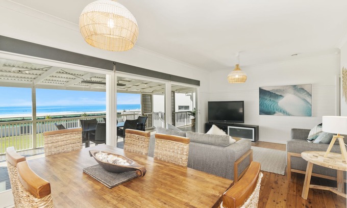 Palm Beach Casa | Costa de Oro Beach Front House