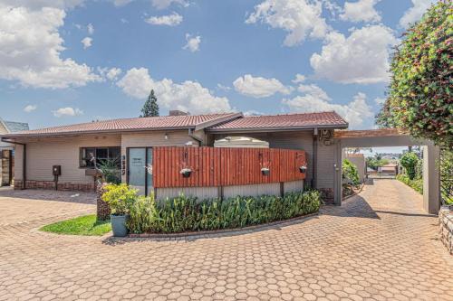 Greater Johannesburg Metropolitan Area Casa | Gold Crest Guesthouse