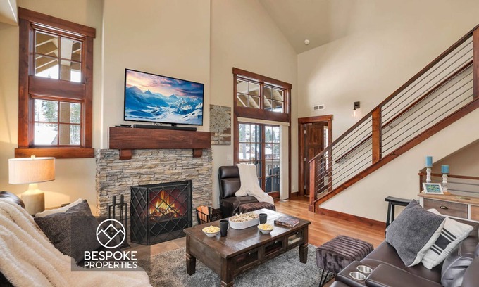 Tamarack Resort Casa | Gold Crest @ Tamarack Resort | Pet Friendly Trailside Ski In/Out | 3 Ensuites | Hot Tub + AC