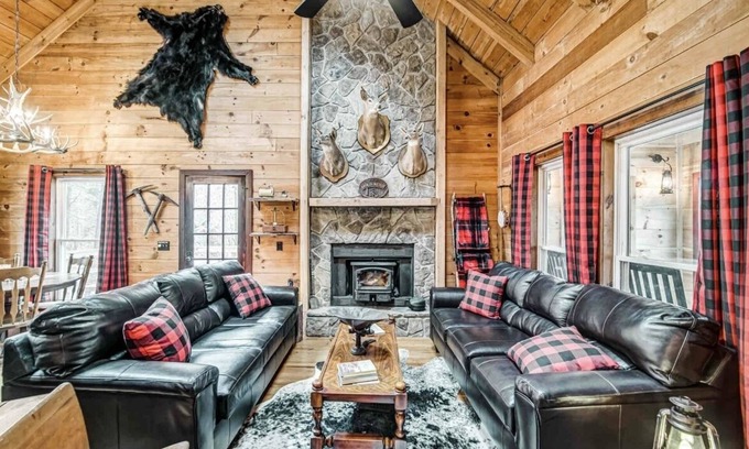 Dahlonega Cabina | Gold Mine Cabin - 3mins to Wolf Mnt Winery