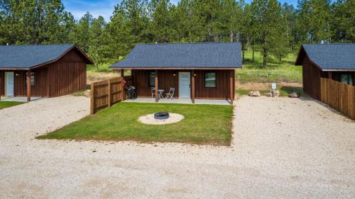 Custer Casa | Gold Valley Camp Cabin 4