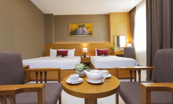 District 5 Hotel | Golda Hotel