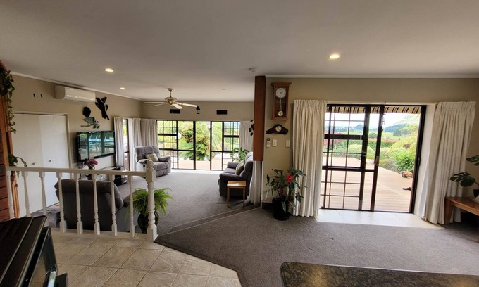 Motupipi Casa | Golden Bay Pool & Views; March & April availability 2023
