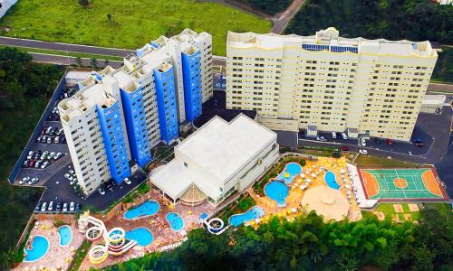 Caldas Novas Apartamento | Golden Dolphin Grand Hotel piscinas 24h com roupa de cama e banho gratuito
