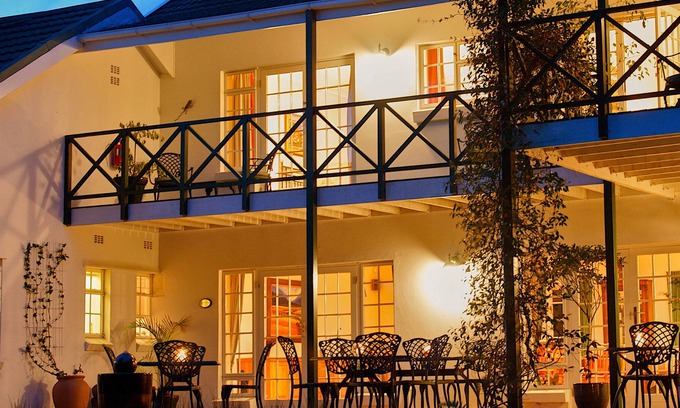Somerset West Casa | Golden Hill Guest House & Tours - Adults Only