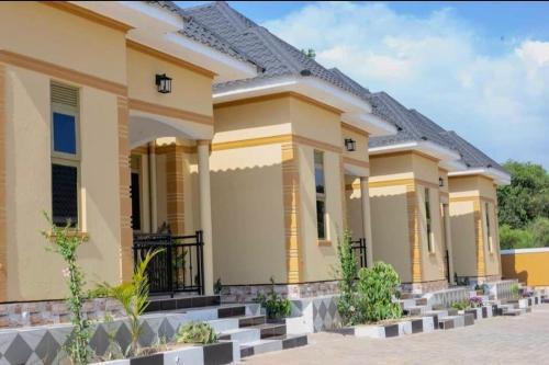 Mbarara Apartamento | Golden hotel and apartments