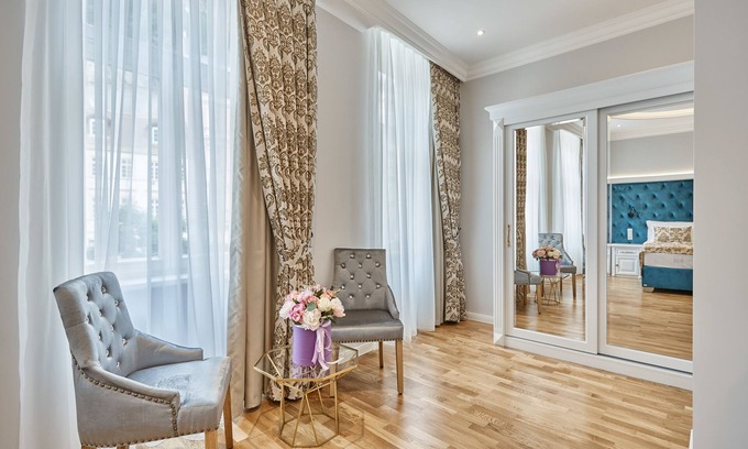 City Centre Hotel | Golden Key Boutique Hotel