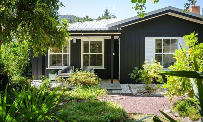 Bright Casa | Golden Pine Retreat.