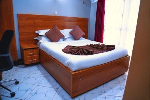 Entebbe Hotel | GOLDEN QUEST HOTEL