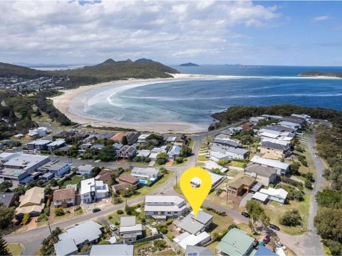 Fingal Bay Casa | Golden Sands 2 Short Street, Air Con, Wifi, Beach View
