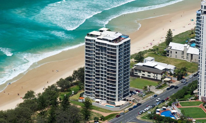 Main Beach Apartamento | Golden Sands on the Beach