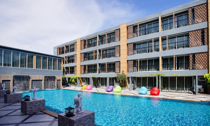 Hua Hin Hotel | Golden Sea Hua Hin - SHA Extra Plus