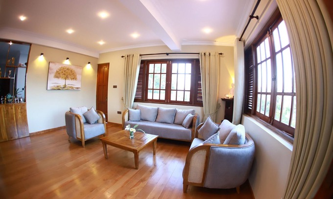 Kandy Hotel | Golden Shower Inn