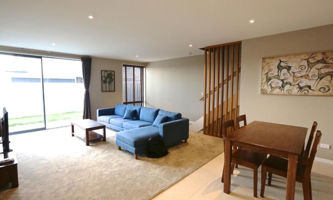 Wigram Apartamento | Golden Sun Apartment -Two bedrooms, Three bedrooms