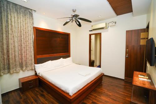 Tirupati Casa | Golden villa A luxury HomeStay - Near To Bhudevi Complex TTD Ticket Counter Alipiri