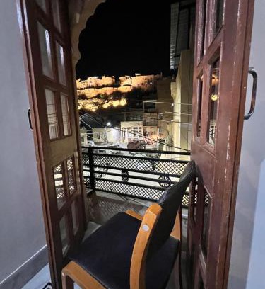 Amar Sagar Pol Hotel | Golden villa