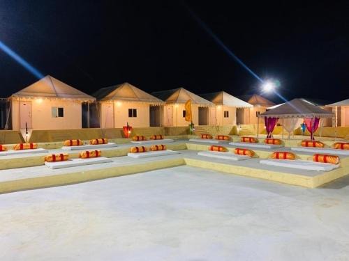 Amar Sagar Pol Otro | Golden Villa Luxury Camp