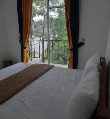 Hatton Casa | Golden Waters Stay&Dine