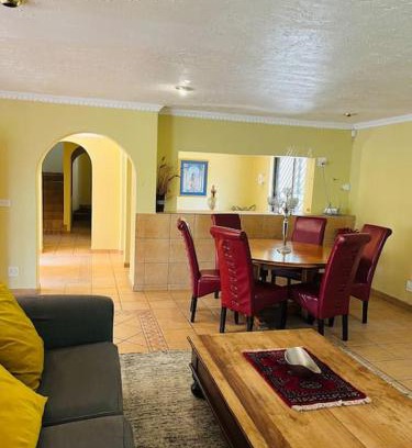 Garsfontein Casa | Goldpot Garsfontein 6 minutes away from SunBet Arena at Time Square Casino