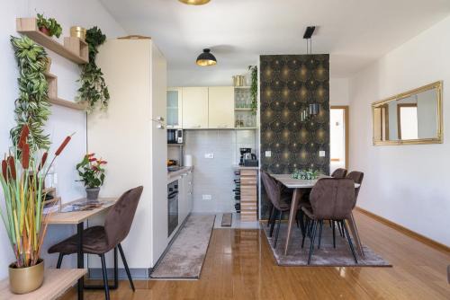 Seget Donji Apartamento | GOLDY GREEN