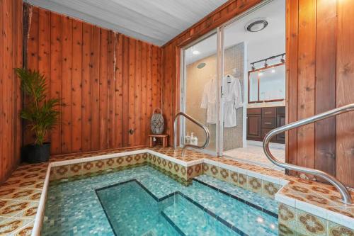 Fort Pierce Casa | Golf Cart-Jacuzzi-Surfing Abode on Hutchinson Island