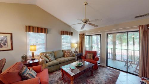 Pawleys Island Casa | Golf Course Charm Pawleys Getaway