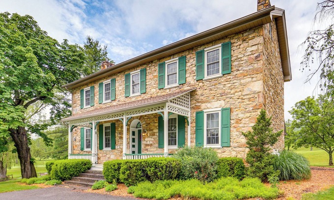 Hollidaysburg Casa | Golf Course On-Site: Spacious Hollidaysburg Home!