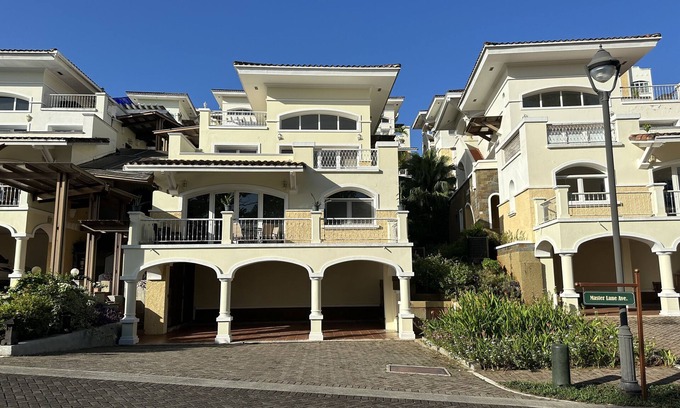 Rousseau Apartamento | Golf Course