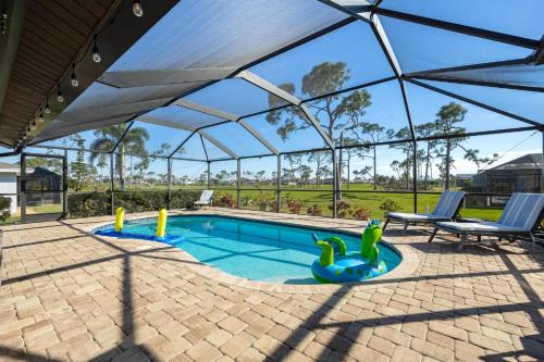 Trafalgar Casa | Golf Course View! Heated Pool - Villa Fairway to Florida - Roelens Vacations