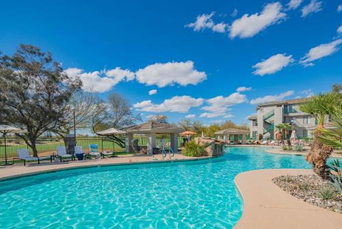 Kierland Apartamento | Golf Escape-Walkout Patio-Queen Beds-Free Parking N171