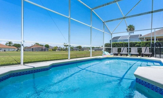 Esprit Casa | Golf Getaway - Pool - Games