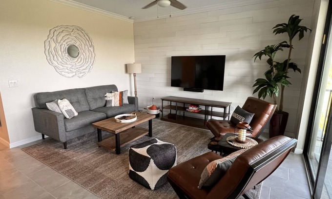 Braden River Condominio | Golf, Pools, Shops in highly Desired Lakewood National Golf Club
