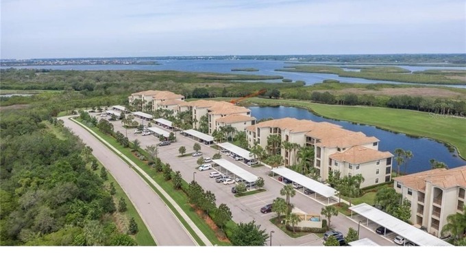 Bradenton Condominio | Golfer's Haven! Golf, Tennis, Swimming, Dining, Shopping & Beaches Close By