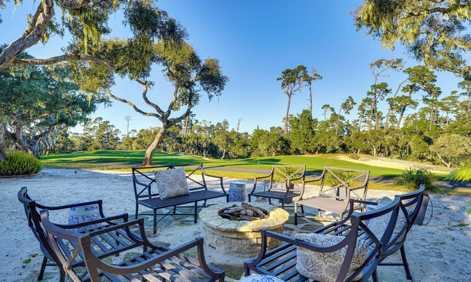 Del Monte Forest Casa | Golfer's Oasis: Luxe Pebble Beach Home on 5th Hole