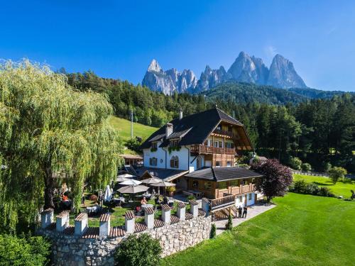 Castelrotto Hotel | Golfhotel Sonne