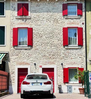 Sud-Ovest Apartamento | Golosine 3 - FreeParking - 15min walk 2Fiera - 10min drive 2Center