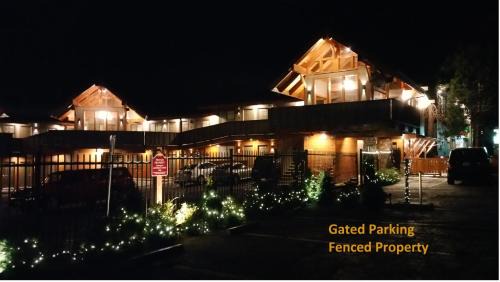Lakeside Park Cabina | Gondola Lodge & Tahoe Beach Club