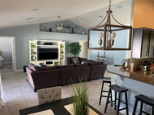 North Port Casa | Gone Coastal! Large Heated pool home 30 min from beaches!