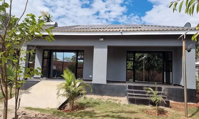 Harare East Casa | Gono Compound 2 - B&B with Queen bed