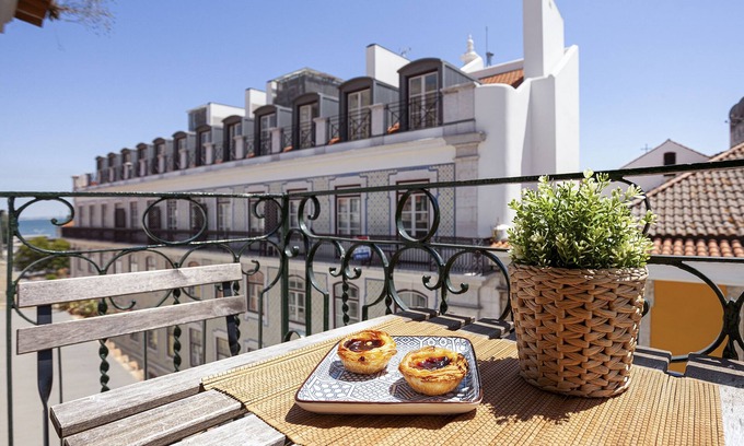 Martires Apartamento | Gonzalo's Guest Apartments - Downtown Historic Flats III