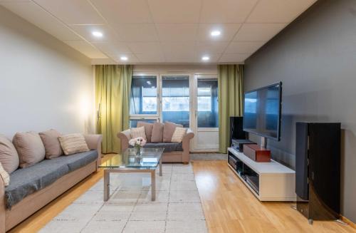 Koillinen District Apartamento | Good 3 rooms apartment with free parking & beds for 6!