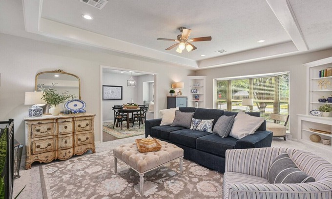La Brisa Apartamento | Good Bull Getaway~Aggieland Vacation Rentals