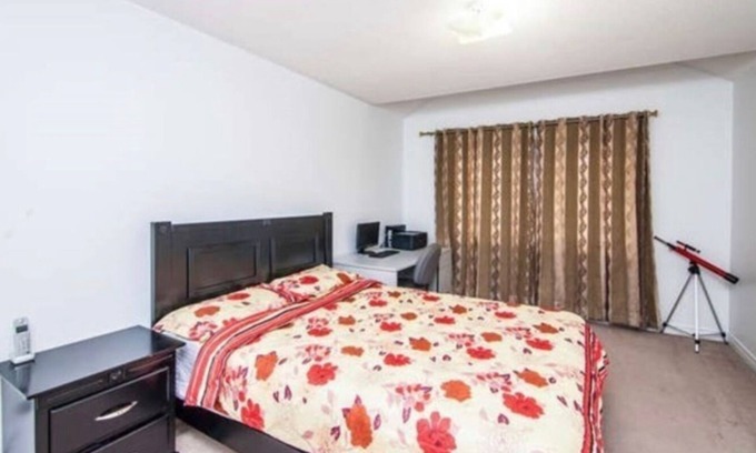 Brampton Casa | Good closer to Pizaa, grocery, bus stop