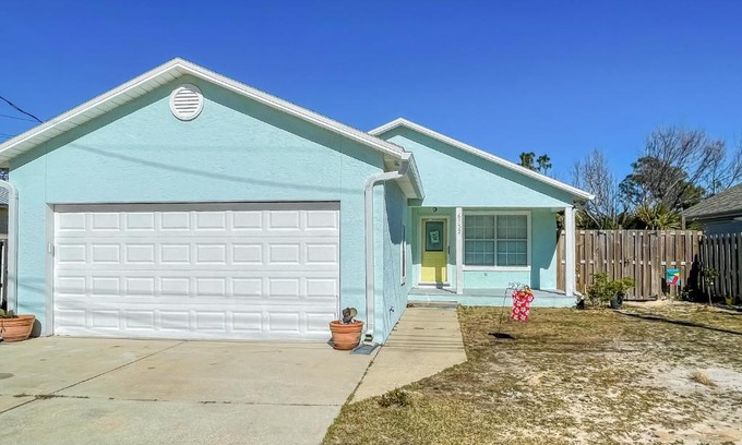 Holiday Beach Casa | Good Day Sunshine